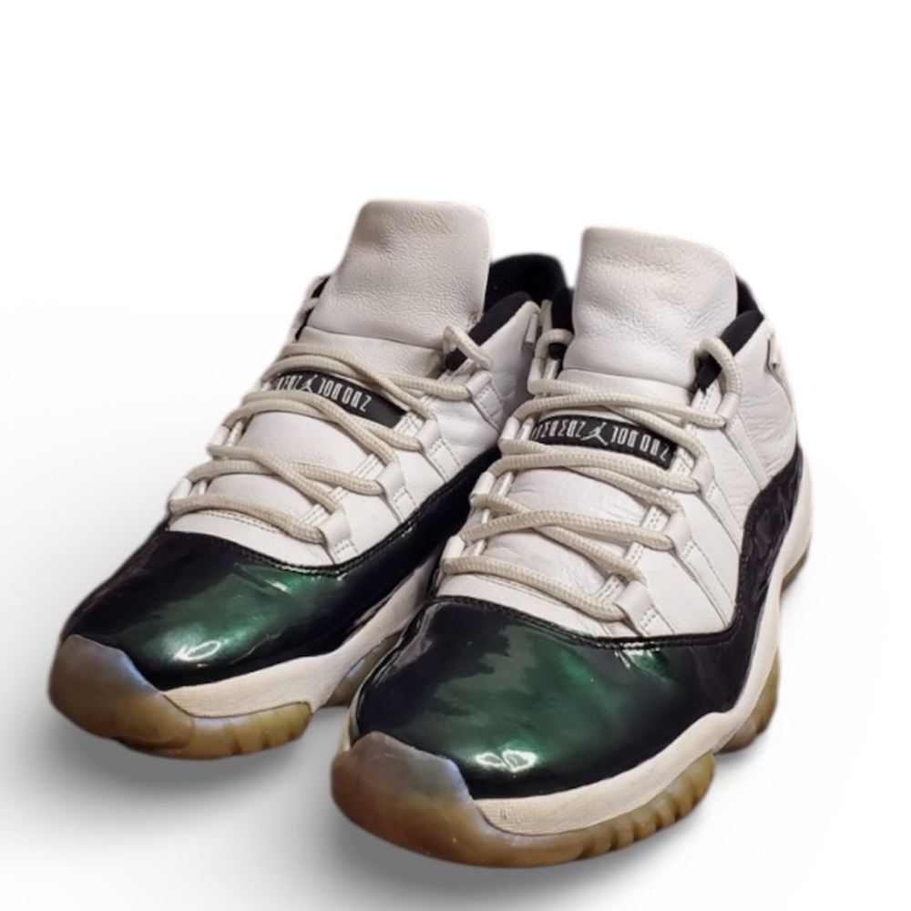 Air Jordan 11 Retro Low Emerald Size 10.5 528895-145 Men's Sneakers